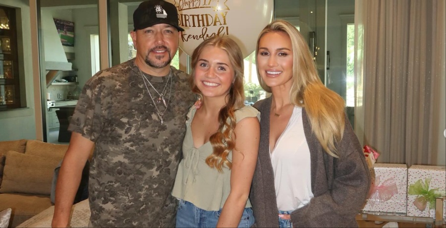 Jason Aldean Stops Inauguration Concert To Help Fan In Need