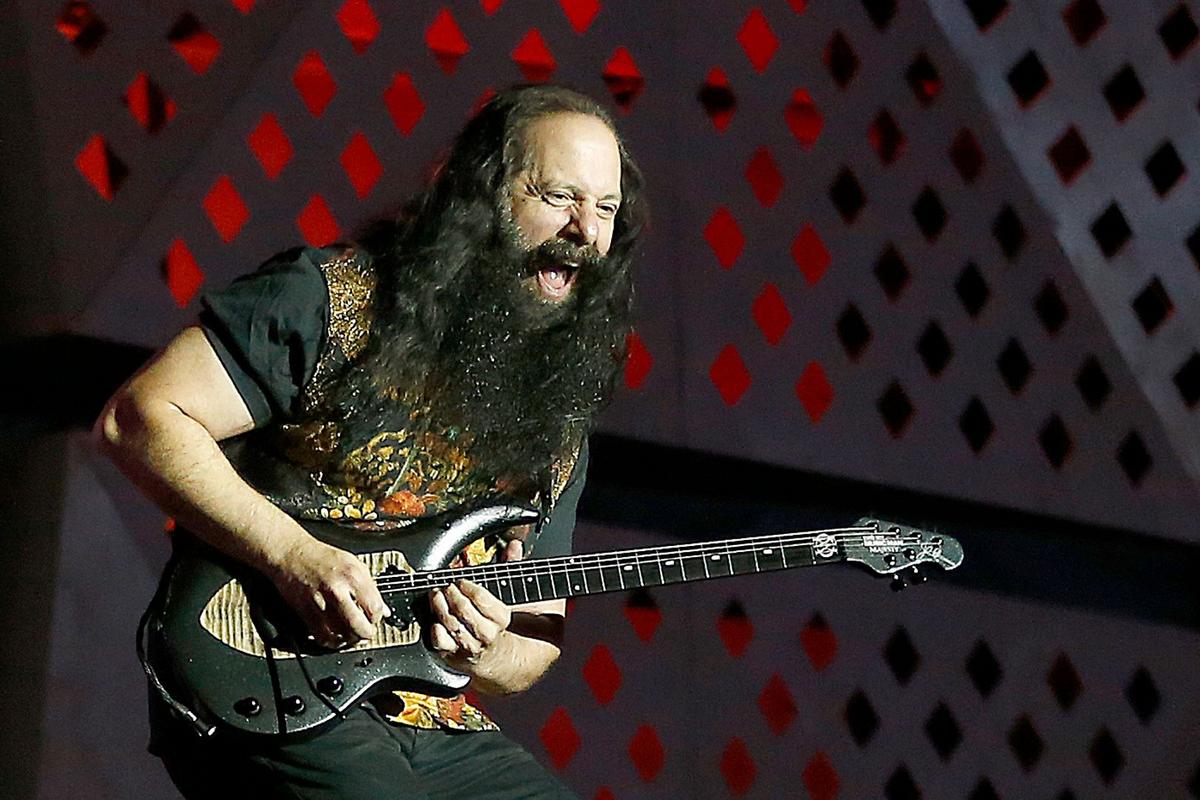 John Petrucci Names ‘Most Challenging’ Dream Theater Live Songs