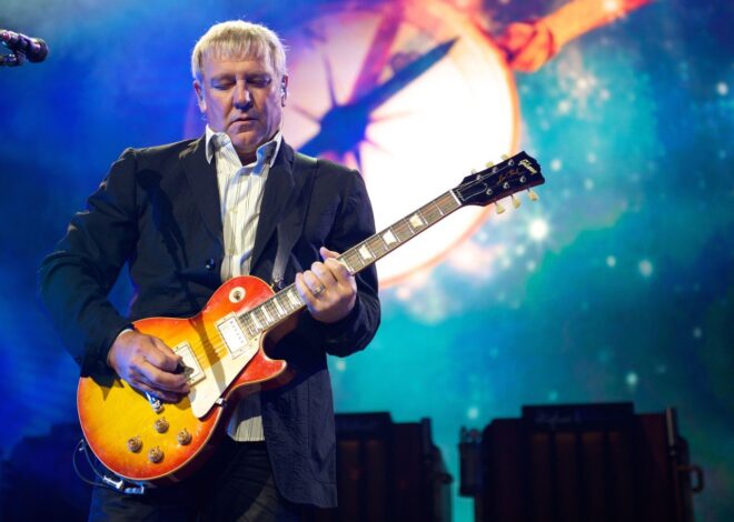 RUSH’s ALEX LIFESON Recently Jammed With METALLICA’s KIRK HAMMETT & ROBERT TRUJILLO