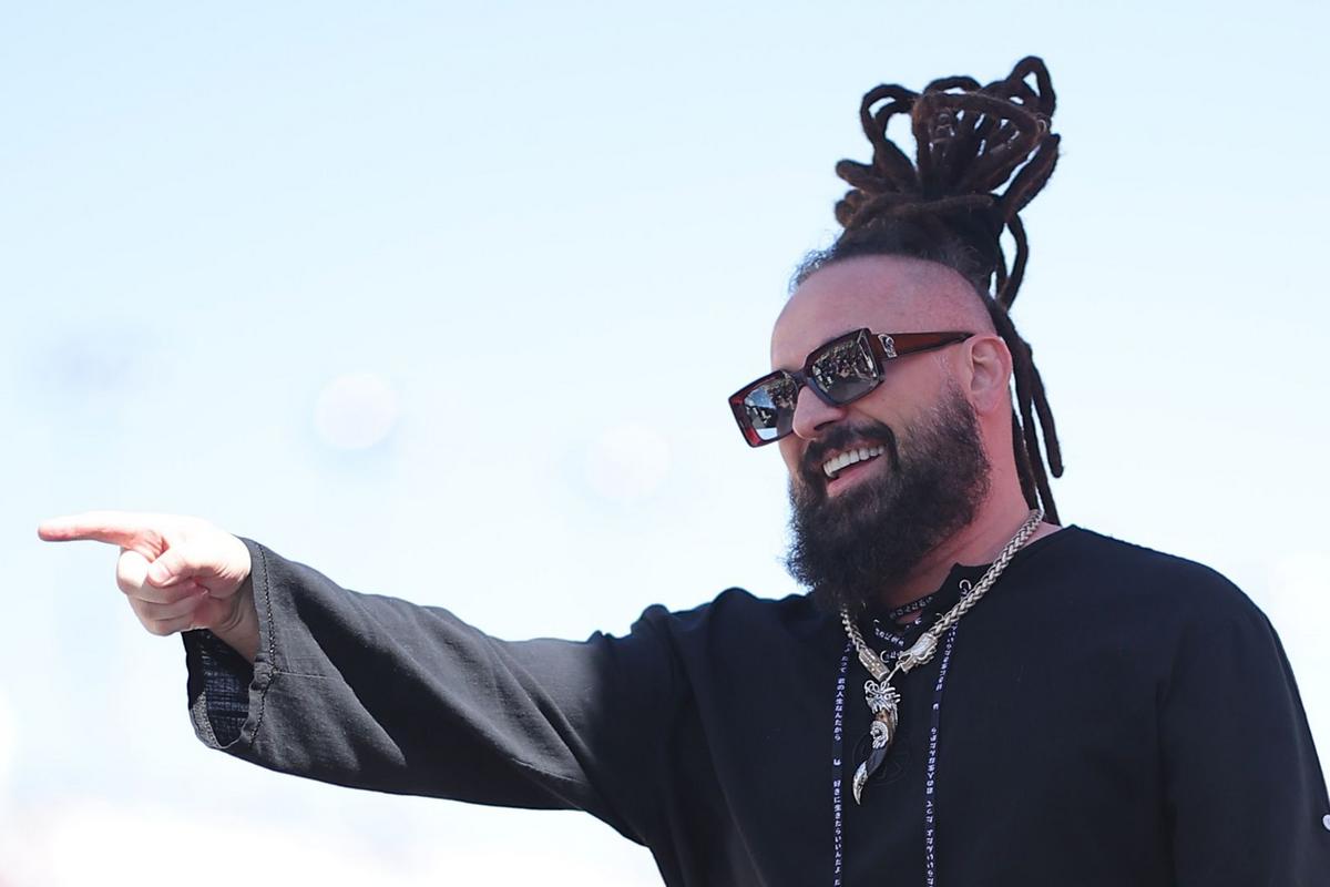 Five Finger Death Punch Address Former Label Selling Masters