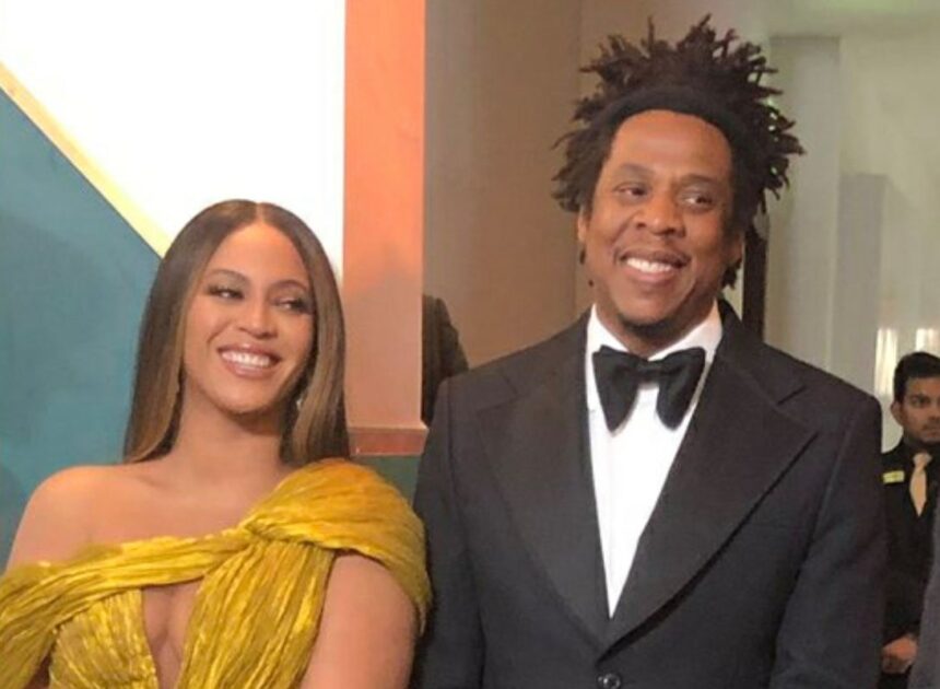Beyoncé & Jay-Z Make Secret Helicopter Trip To View UK Mansion