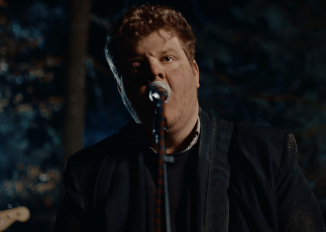 DAN SPENCER Streams Touching Cover Of WARNING’s “Footprints”
