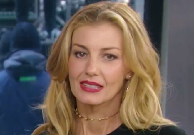Faith Hill Steps Out With Daughter In Rare Public Appearance