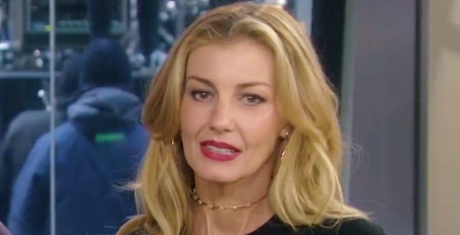 Faith Hill Steps Out With Daughter In Rare Public Appearance