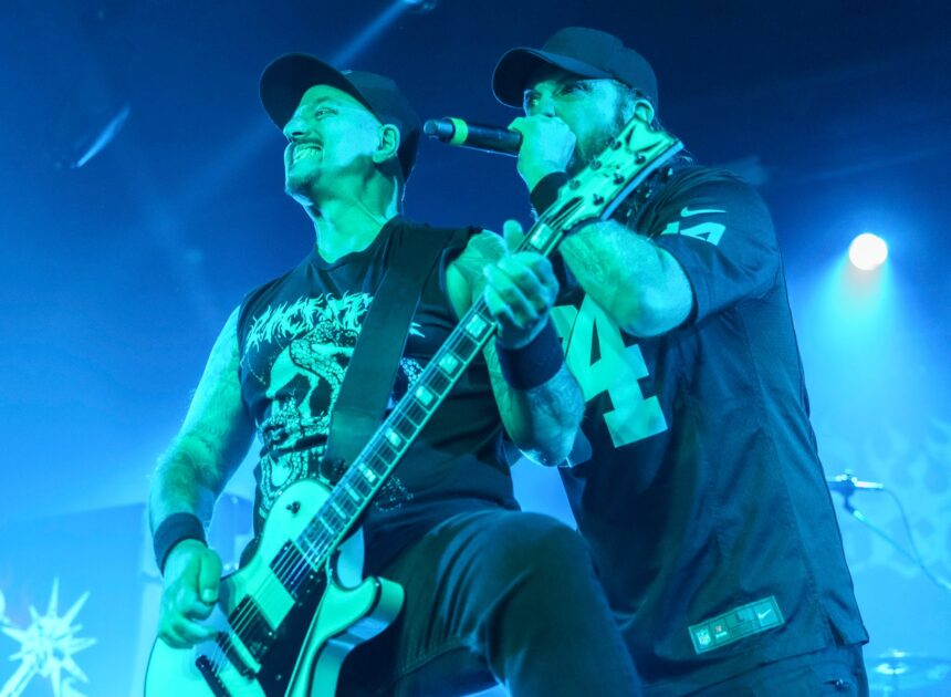 HATEBREED’s WAYNE LOZINAK Diagnosed With Non-Cancerous Brain Tumor, Will Undergo Emergency Surgery