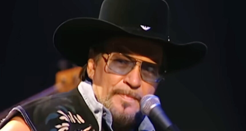 Waylon Jennings’ Son Releasing Dad’s Unfinished Music