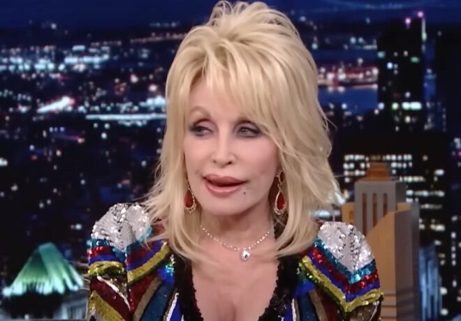 Dolly Parton Issues Stern Warning To Fans