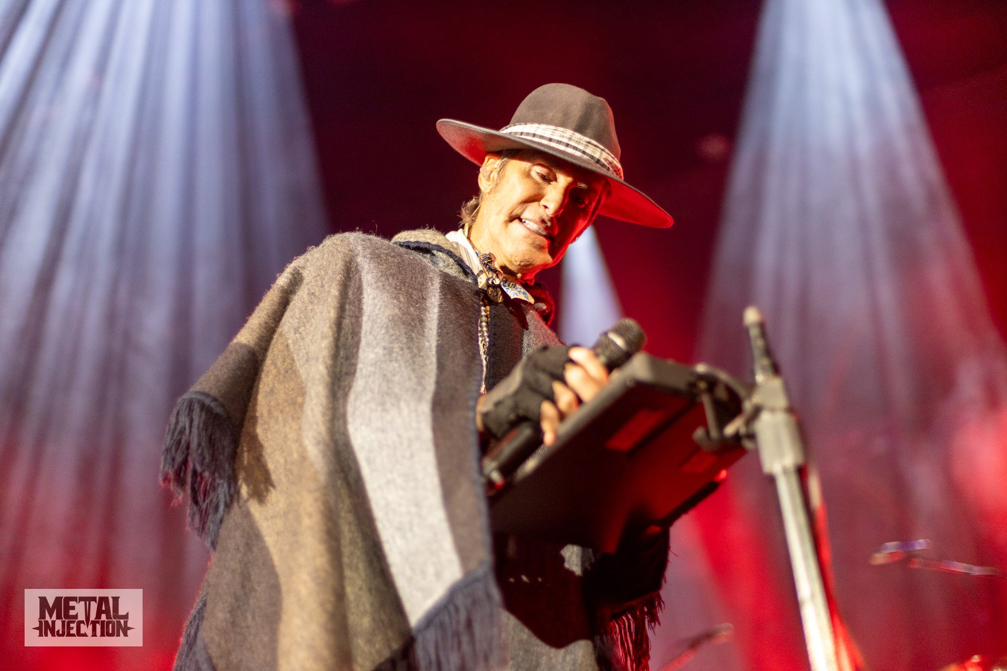 JANE’S ADDICTION Vocalist PERRY FARRELL Sues His Former Bandmates Hours After They Sued Him
