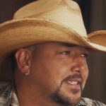 Jason Aldean Gives Epic Relationship Advice At Concert