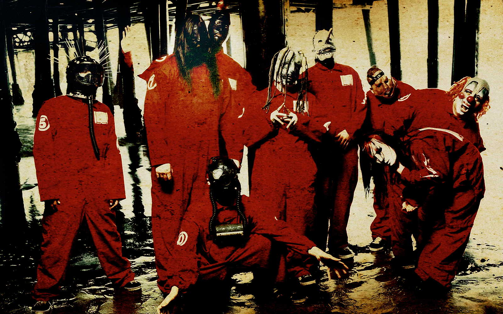 SLIPKNOT Announce 25th Anniversary Deluxe Reissue Of Landmark Debut Album, More Box Sets Available