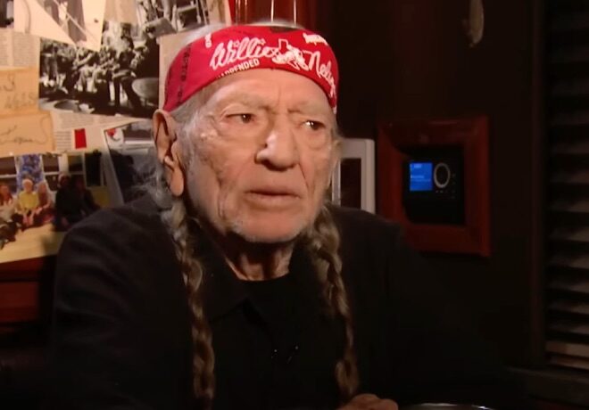 Willie Nelson Abruptly Cancels Show, Fans Concerned