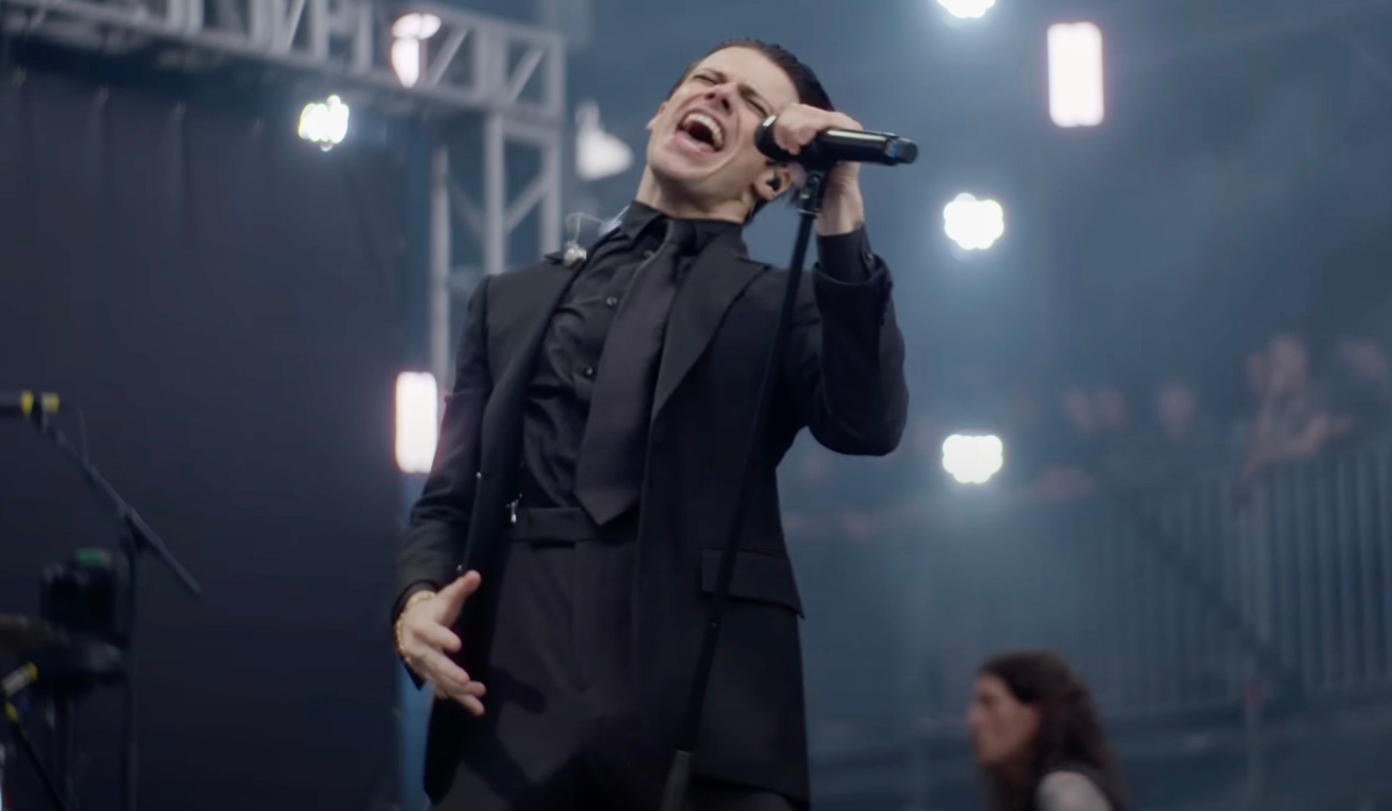 YUNGBLUD Pays Emotional Tribute To OZZY OSBOURNE: “You Were The Greatest Of All Time”