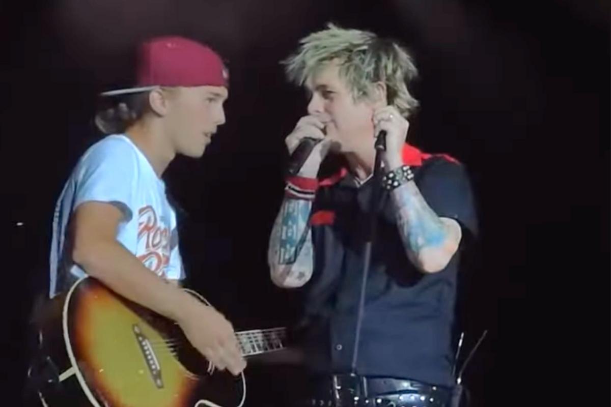 Green Day Boot Fan From Stage for Playing Oasis Song
