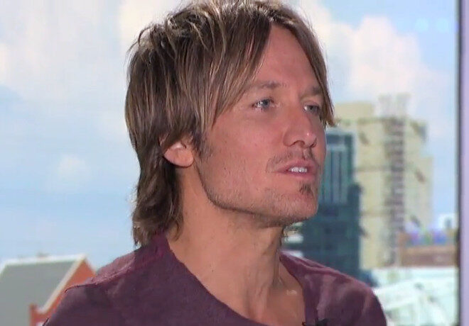 Keith Urban Gets Jumped By PTSD Service Dog Onstage