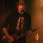 BRENT HINDS Supposedly Takes An Even More Personal Shot At Former MASTODON Bandmates: “Only I Know Who They Really Are”