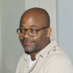 EXCLUSIVE: Lawyer Demands Damon Dash’s Arrest, Cites “White Lesbian Aaliyah” Interview & Bucket Hat