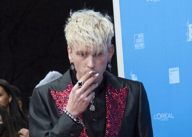 Machine Gun Calls Out Insecure Dudes Hating On Him For No Reason