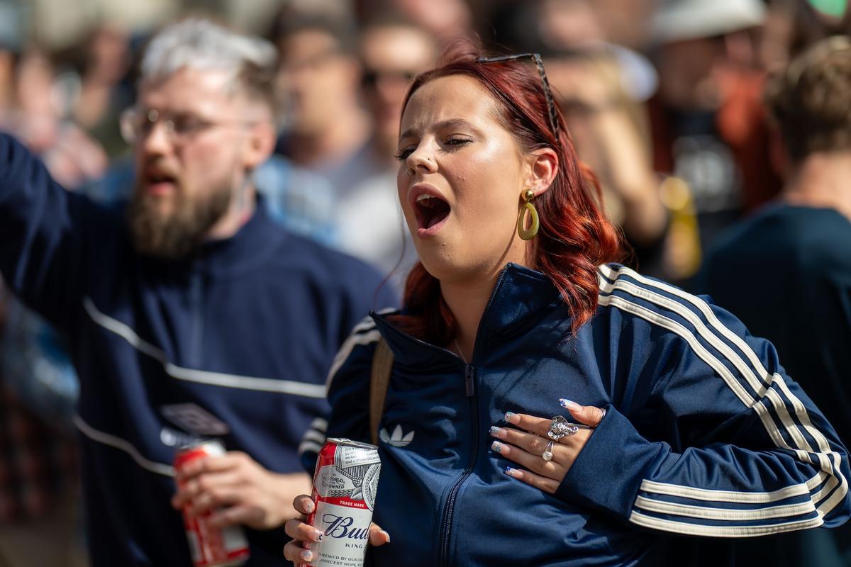 ’90s Rock Band’s Fans Drinking In Record Numbers on Current Tour
