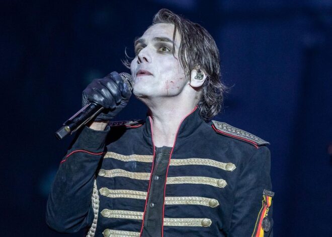 Photos + Review — My Chemical Romance Bring the Heat in Arlington