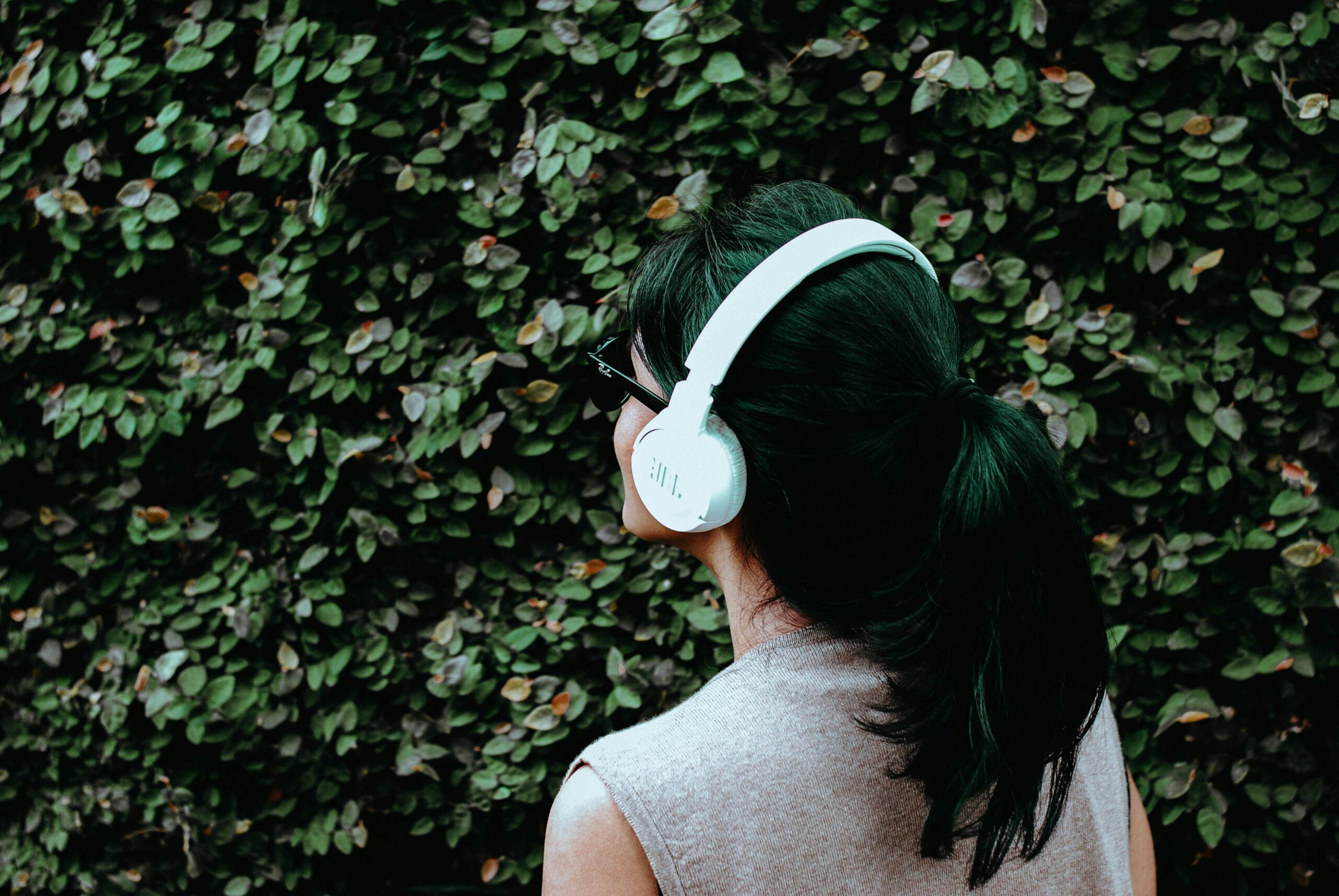 New App Hides Unreleased Songs in Nature, Forcing Fans Outside to Listen