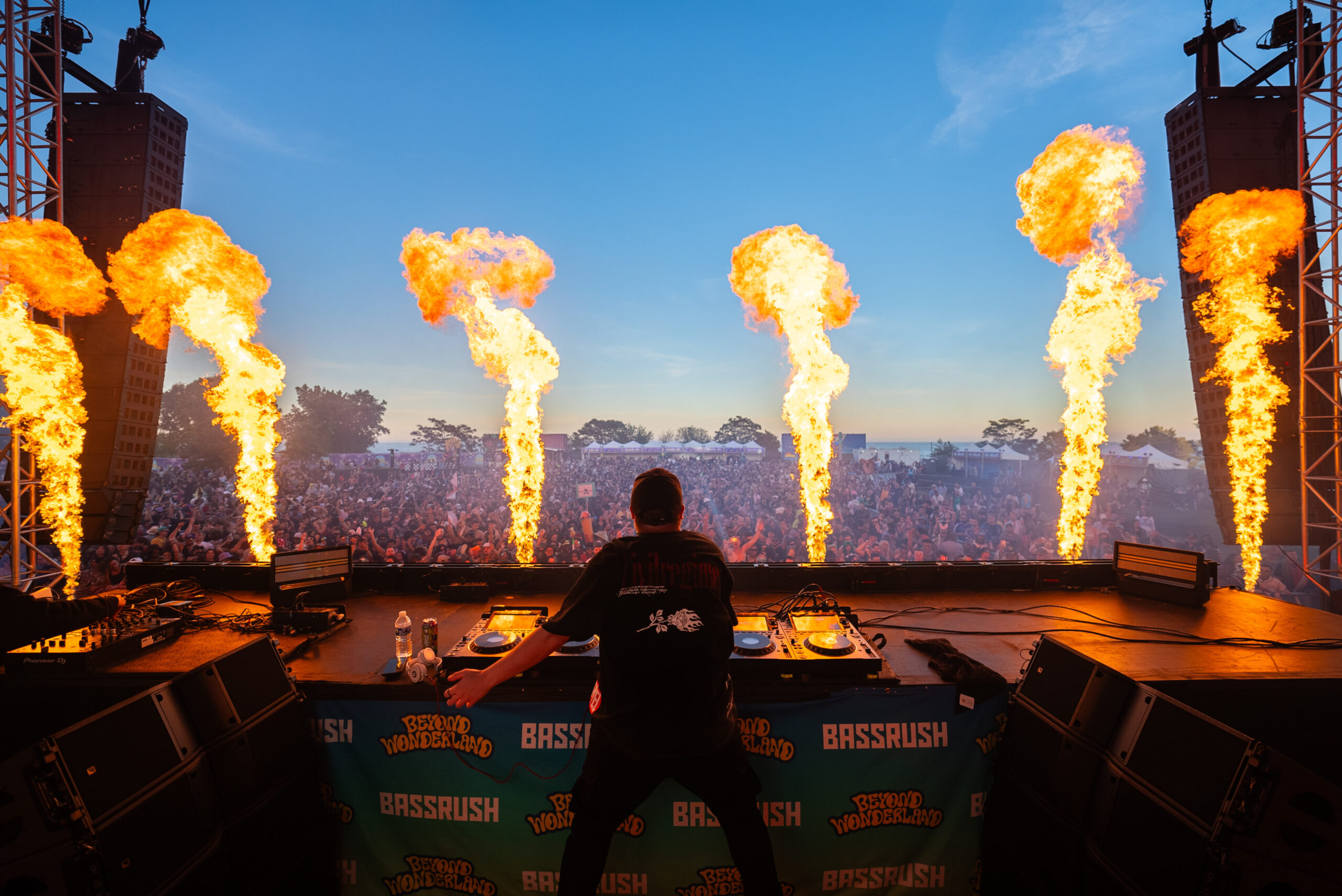 Ray Volpe Unleashes Full Spectrum of Bass in Debut Album, “FOREVER, VOLPETRON”