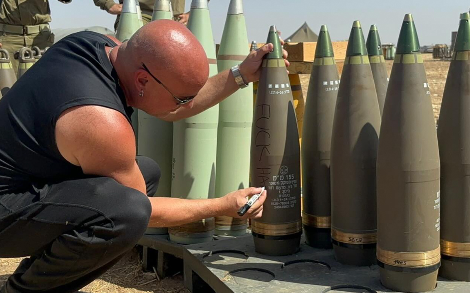 DISTURBED’s Belgian Show Cancelled Over DAVID DRAIMAN’s Photo Signing IDF Missiles