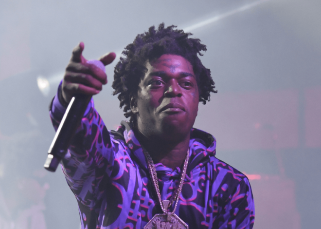 Kodak Black Peforms In His Boxers, Instantly Goes Viral & Sparks Concerns