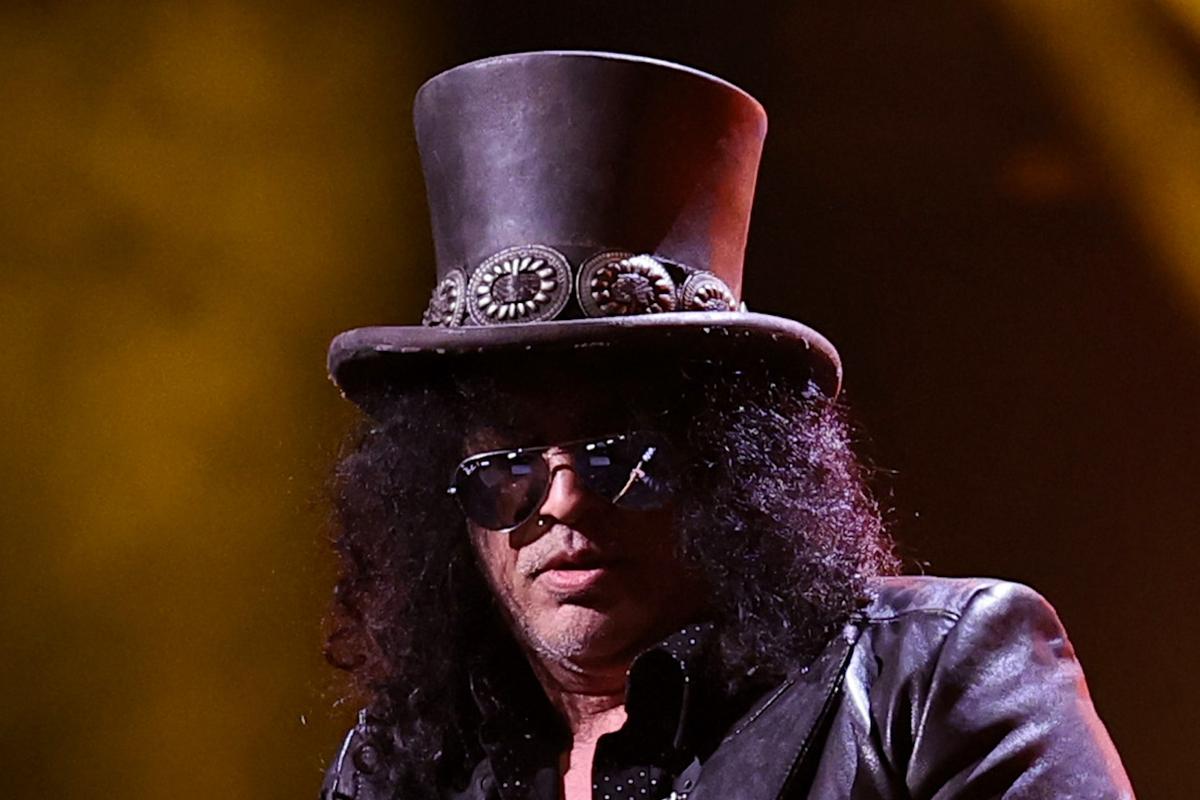 Slash Says New Guns N’ Roses Album ‘Is Coming’