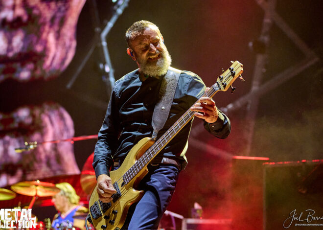 JUSTIN CHANCELLOR Explains TOOL’s Slow Path Into New Record: “We Don’t Want It To Be On A Schedule, We Wanna Be Proud Of It”