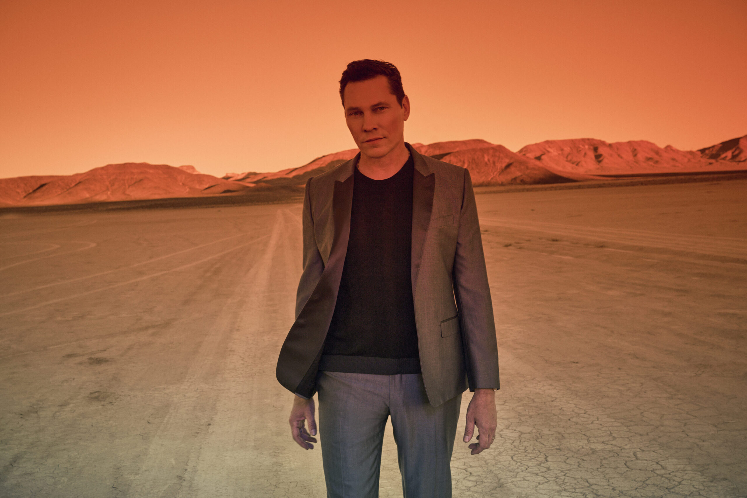 Tiësto Announces New Album, Returns to Trance Roots With “Bring Me To Life”: Listen
