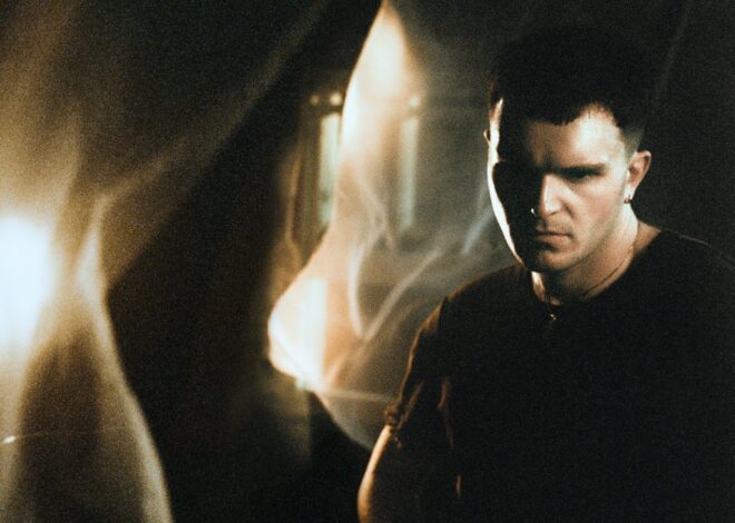 Listen to “Secret Boyfriend” by Tsatsamis