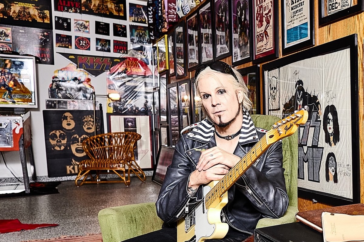 John 5 Dives Into New Album, Reflects on Motley Crue in Vegas