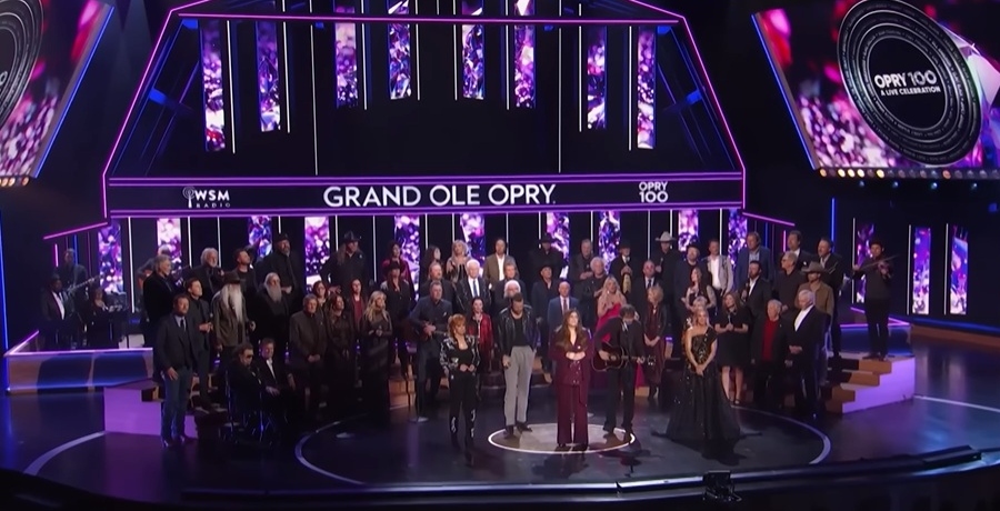 Country Star Hospitalized, Trouble Breathing, Begs For Prayers