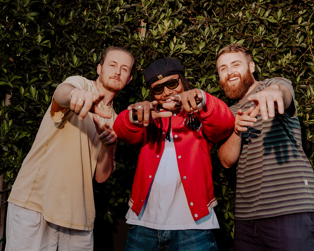 Listen to Disclosure and Leon Thomas’ Silky Single, “Deeper”