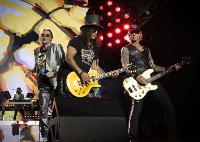 GUNS N’ ROSES Adds PUBLIC ENEMY, THE BLACK CROWES & More To Their North American Tour Dates