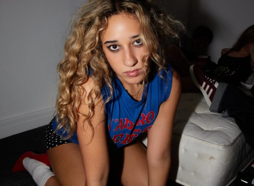 Listen to “Tumblr Girl” by LEONI 808