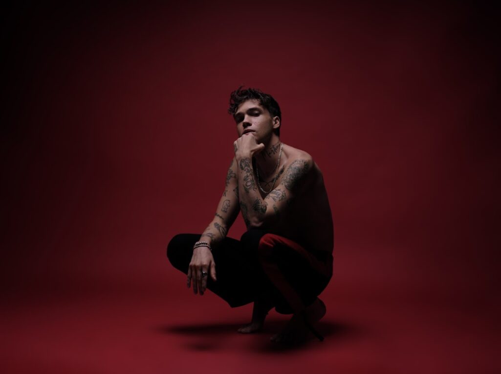 Listen to “Icon” by Mikolas