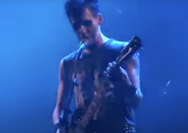 10 Obscure Bands That Had Famous Vocalists Before They Were Famous