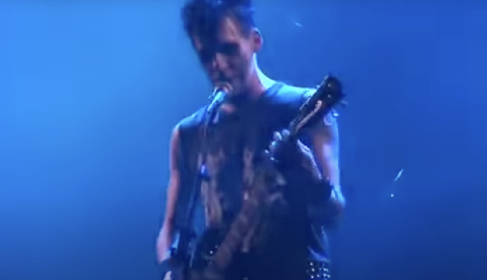 10 Obscure Bands That Had Famous Vocalists Before They Were Famous